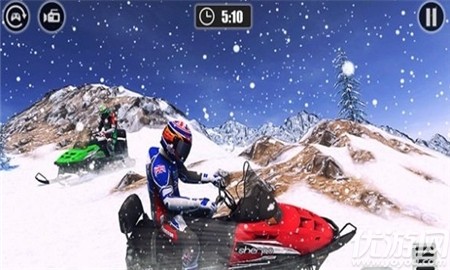 四輪雪地摩托車